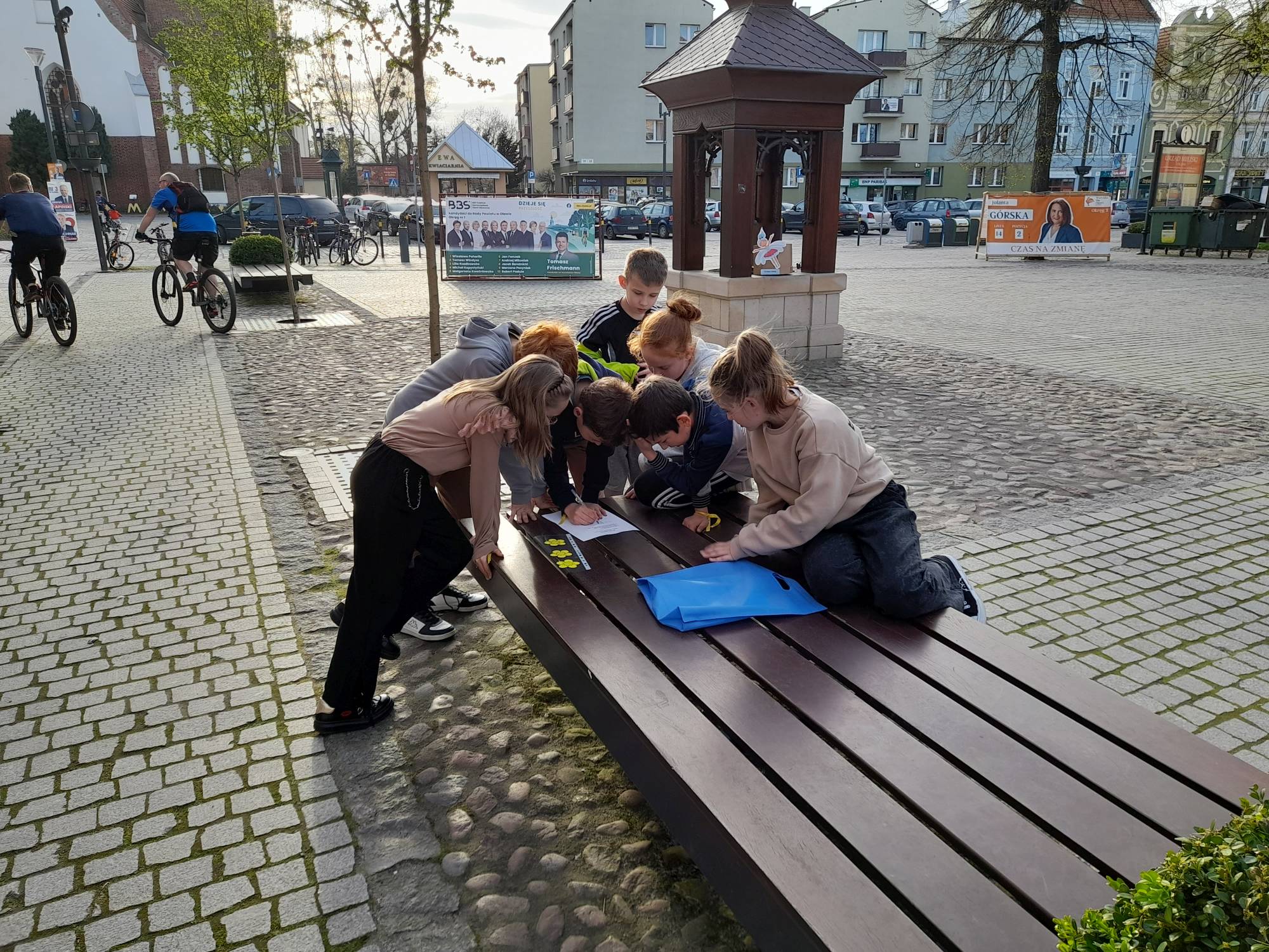 Wieczór pełen wyzwań z Hansem Christianem Andersenem - Oddział Dziecięcy biblioteki Koronka