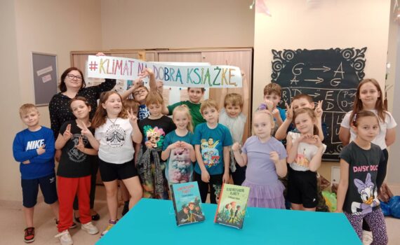 Biblioteczne przygody z „Detektywami z Klubu Przyjaciół Planety”! Oddział Dziecięcy biblioteki Koronka